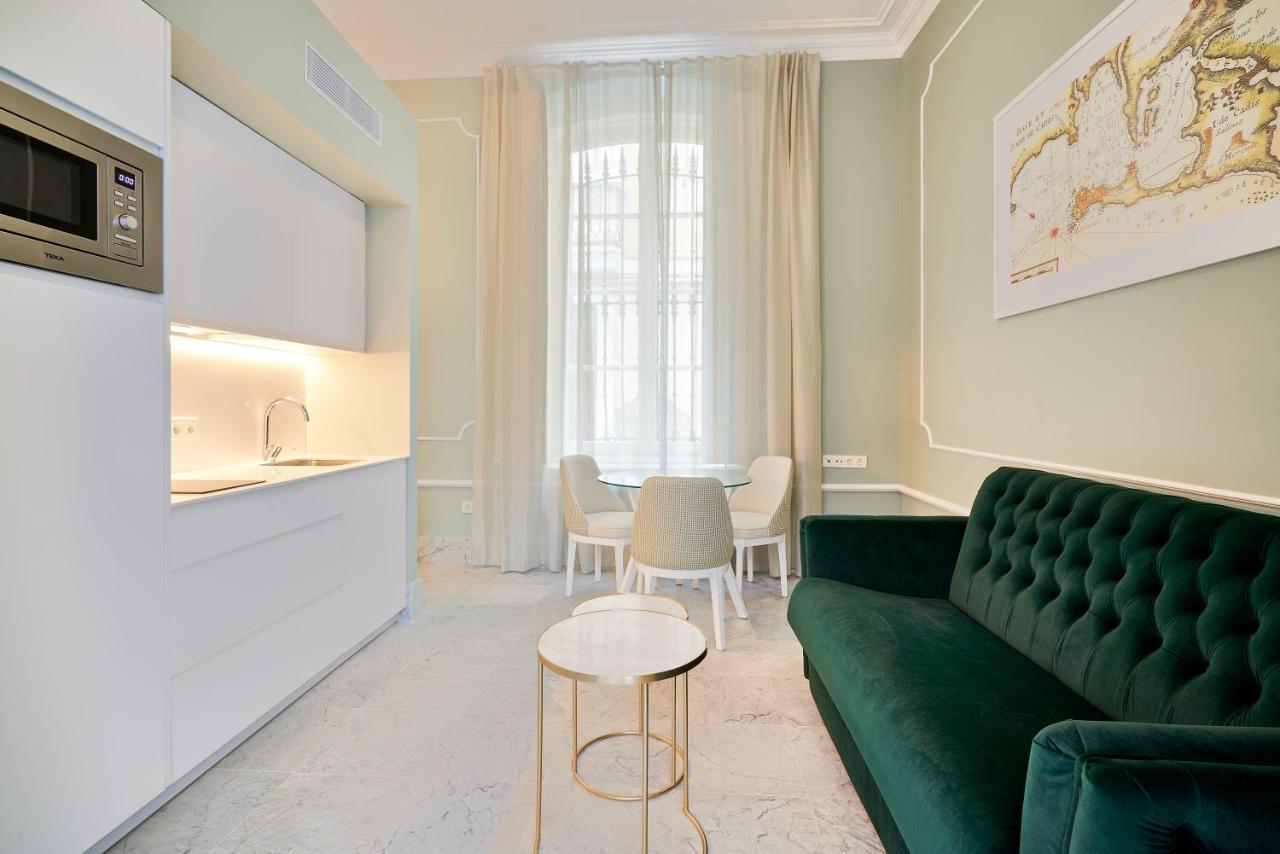 Tandem Palacio Veedor De Galeras Suites Cadiz Luaran gambar